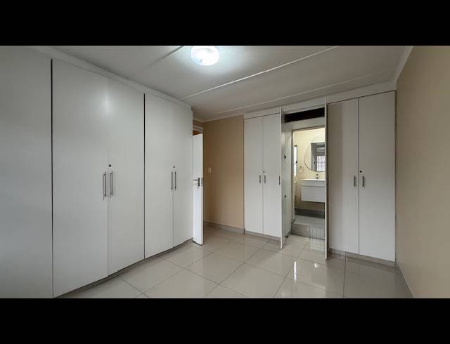 2 BEDROOM DUPLEX RENTED IN ESSENWOOD